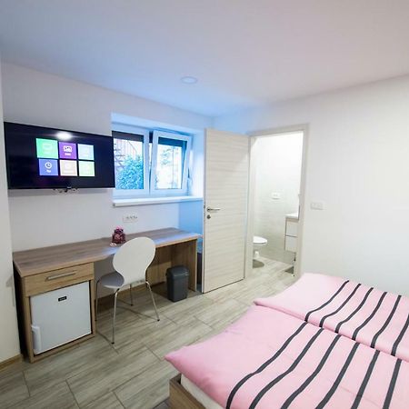 Guesthouse Ursa Preddvor Pokoj fotografie