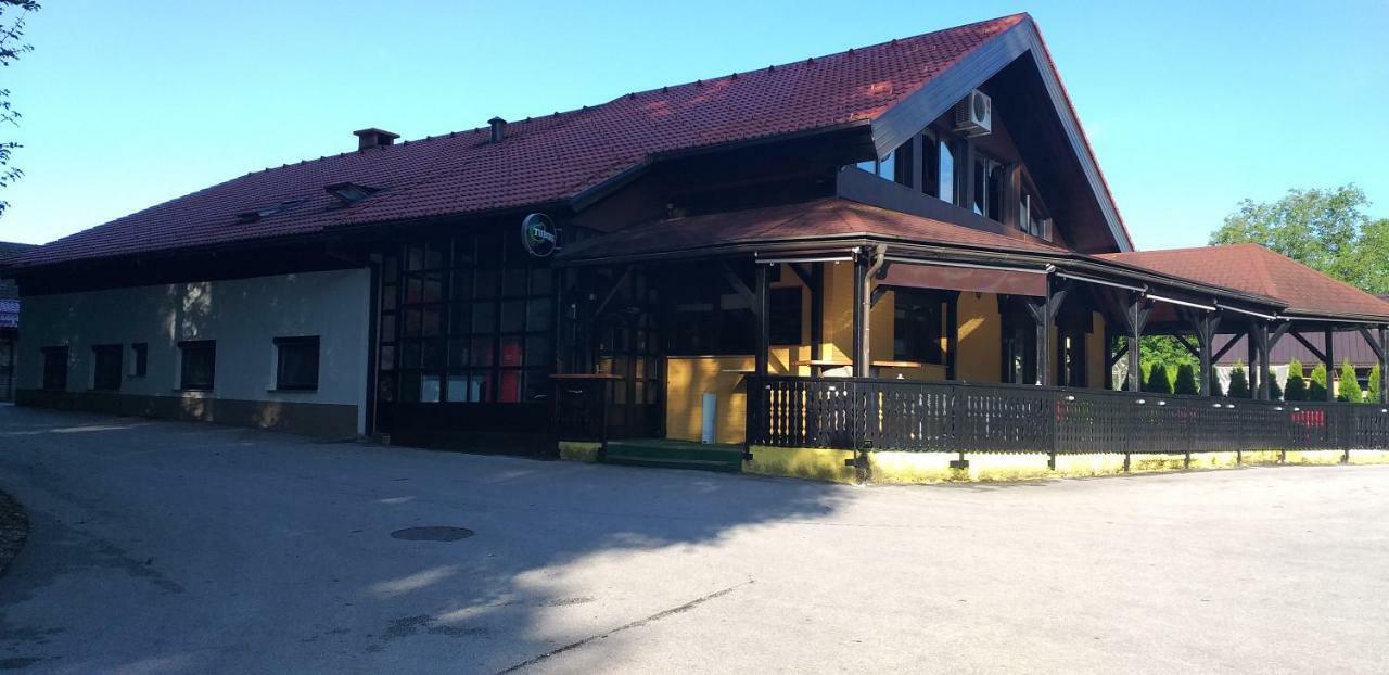 Guesthouse Ursa Preddvor Exteriér fotografie